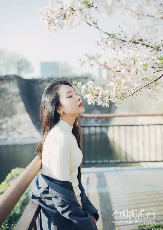 如詩女子