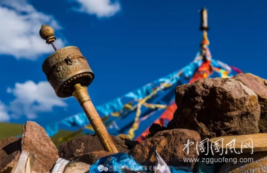  轉(zhuǎn)經(jīng)的老人