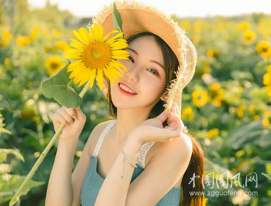  才下眉頭卻上春愁