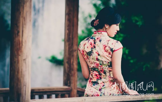 詩(shī)和遠(yuǎn)方