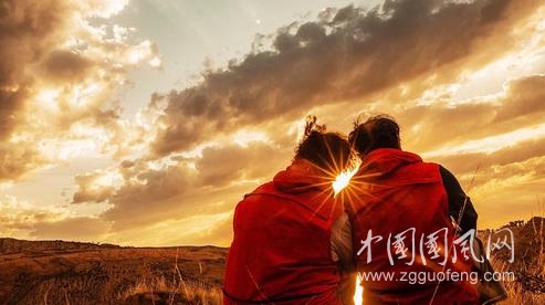兒媳牽紅線  公公拜花堂