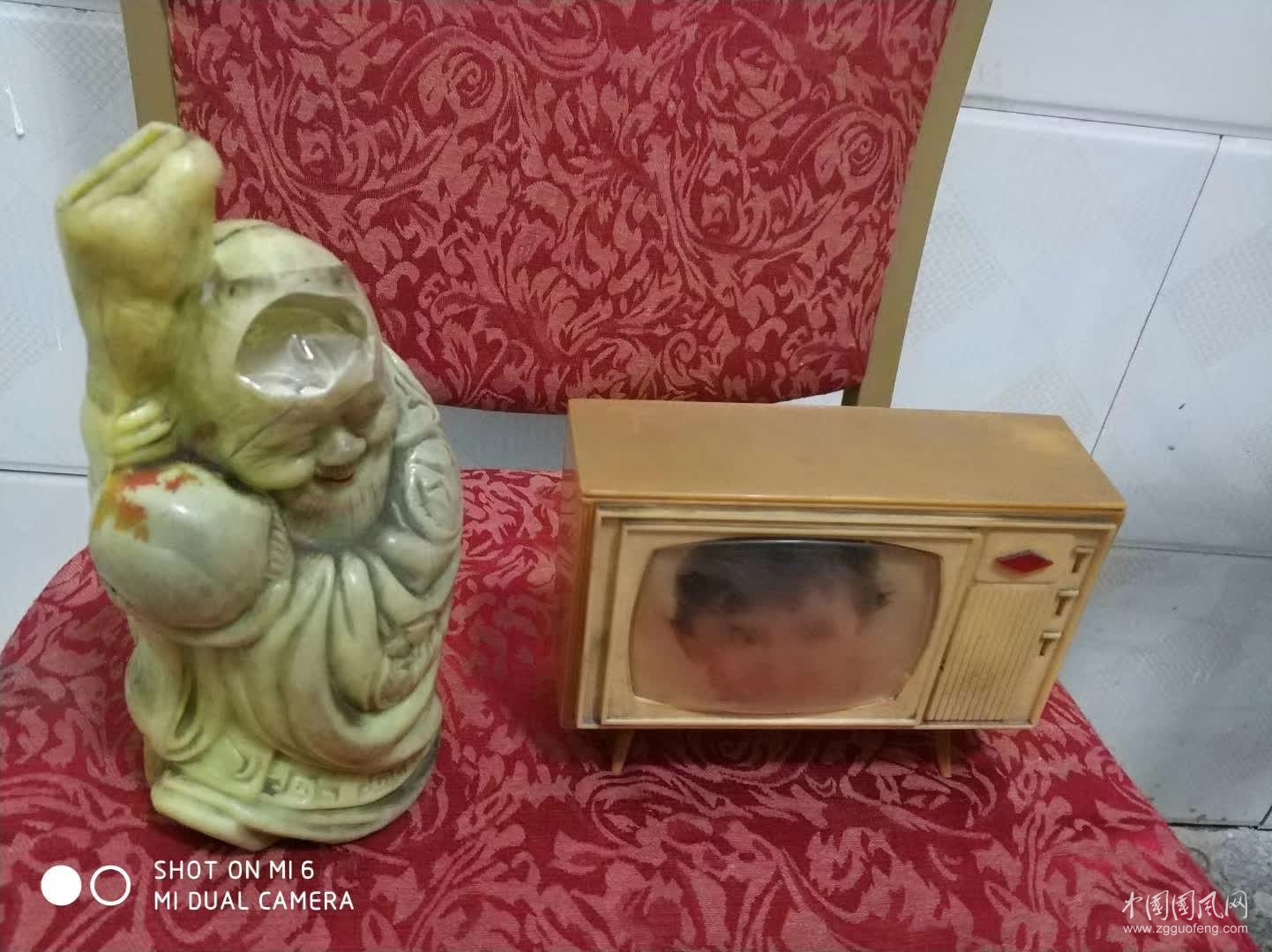 兒  子 的 存  錢  罐    （文/吳忠芹）