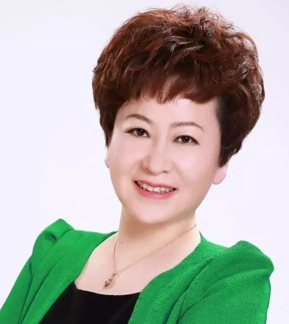永駿馳騁躍千里      如愿金橋萬壑通