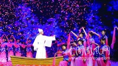 2016年詩(shī)歌：轉(zhuǎn)型時(shí)代的“生命個(gè)體的底色”