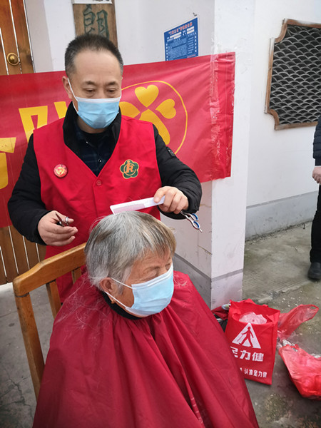 房義森，抗疫時期顯擔當