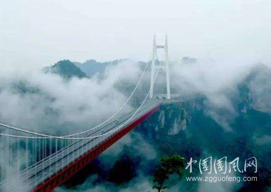 這座游客們稱為“天上的橋”獲4個世界第一
