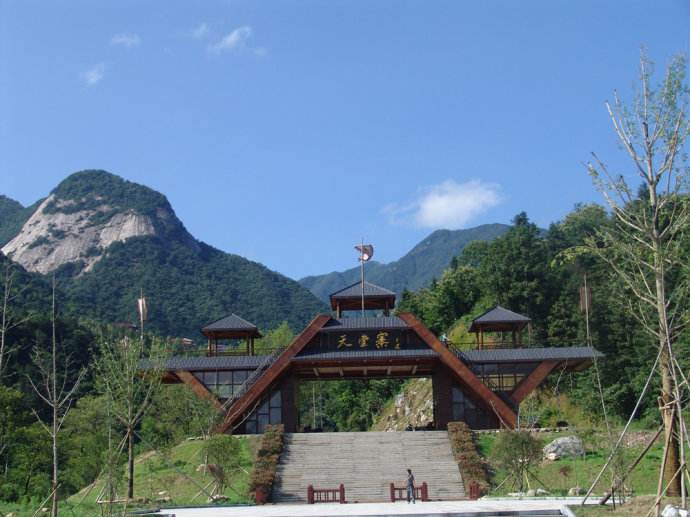 湖北與安徽交界地，藏著一個避暑好去處