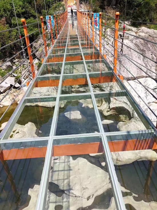 玻璃棧道