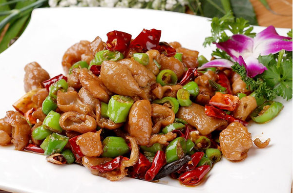 醬爆肥腸，聽(tīng)名字覺(jué)得惡心，吃起來(lái)卻狼吞虎咽！