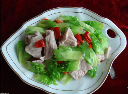夏天苦瓜就應(yīng)該這么吃，營養(yǎng)美味