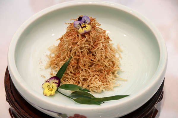 蝦子撈茭白