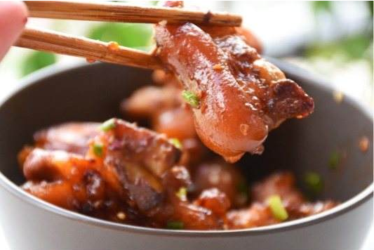 麻辣豬蹄，肥而不膩嚼勁十足