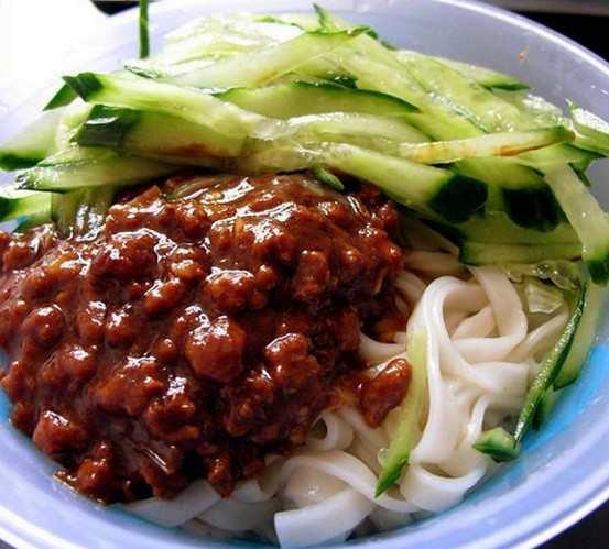 國內(nèi)好吃又有特色的4種面食 尤其前兩種 基本每個(gè)人都吃過