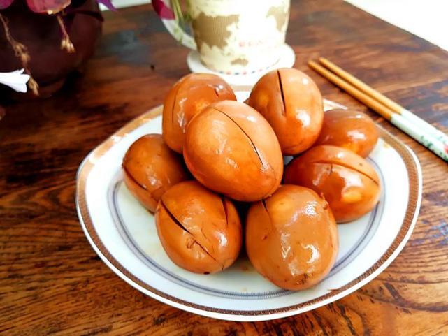 端午節(jié)吃雞蛋，教你雞蛋不一樣的做法，味道比茶葉蛋還要好吃入味