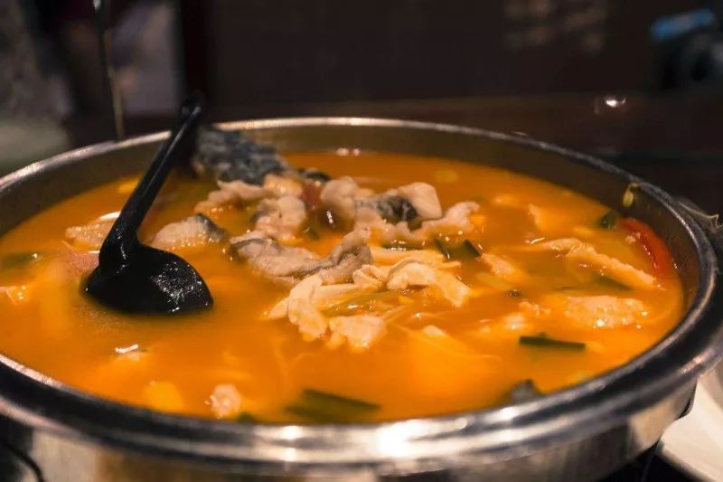美味可口的酸魚湯