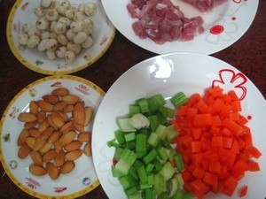 大杏仁肉粒蔬菜丁的做法步驟1