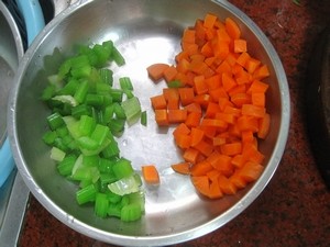大杏仁肉粒蔬菜丁的做法步驟3
