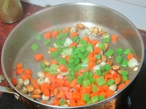 大杏仁肉粒蔬菜丁的做法步驟7