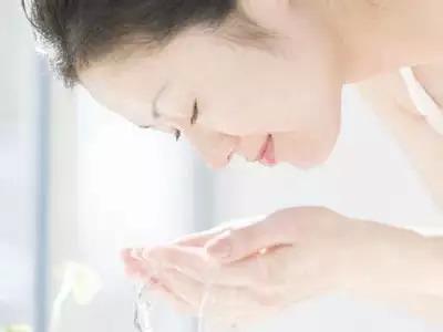 記住這9個(gè)美容方法，不化妝也能成女神！