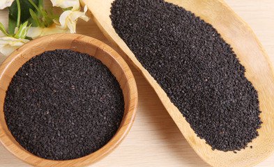 來看一下可能幫我們補氣血，淡化色斑的這些食物