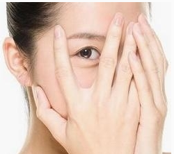 如何預(yù)防和消除眼睛浮腫