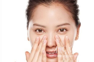 干燥季節(jié) 鼻子脫皮怎么辦