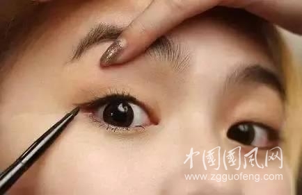 彩妝怎樣才能很好的畫好眼線