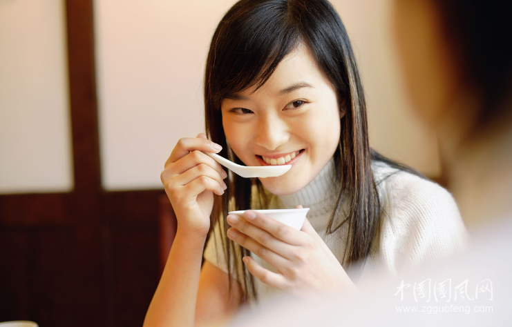 喝幾款排毒養(yǎng)顏湯，喝出好氣色