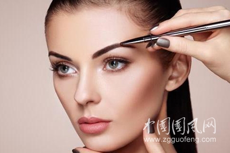 美美的化妝，如何才能保持一天