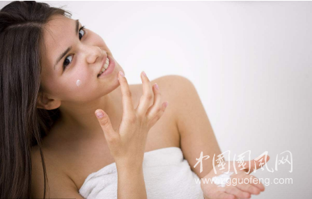 潤(rùn)膚乳與身體乳的區(qū)別