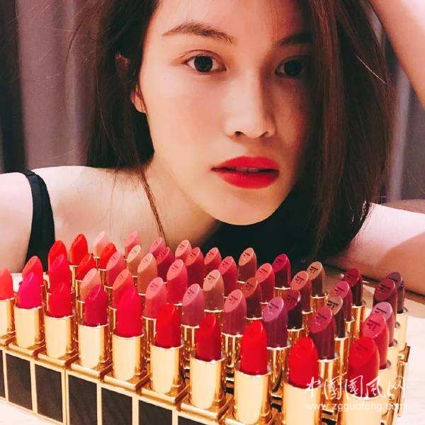 紅色的口紅適合什么樣的女人涂