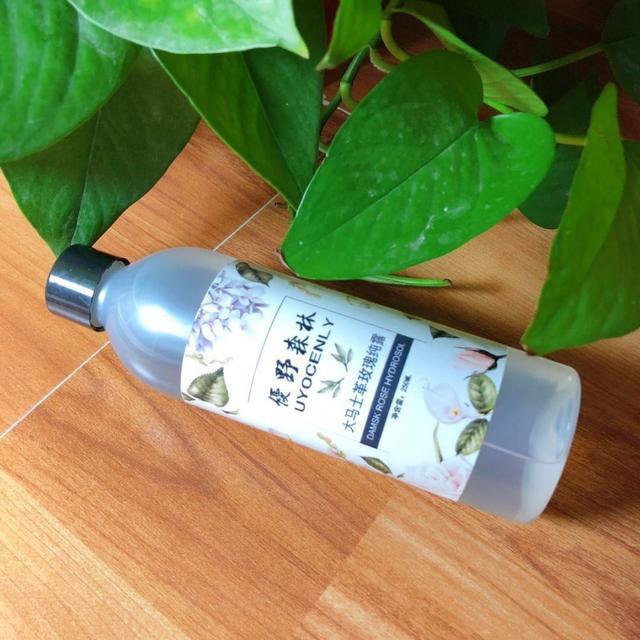 適合敏感性肌膚使用的爽膚水