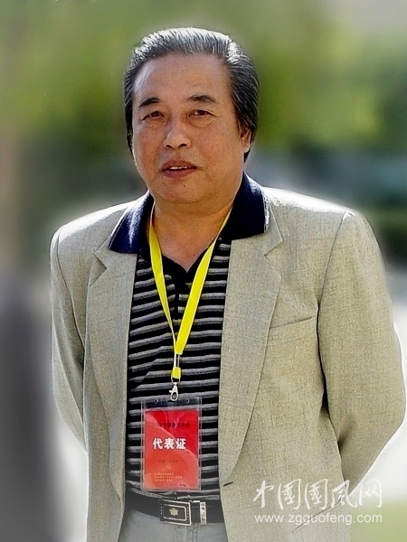 （1）作者簡(jiǎn)介（題照-彩頁1-1）.jpg0.jpg