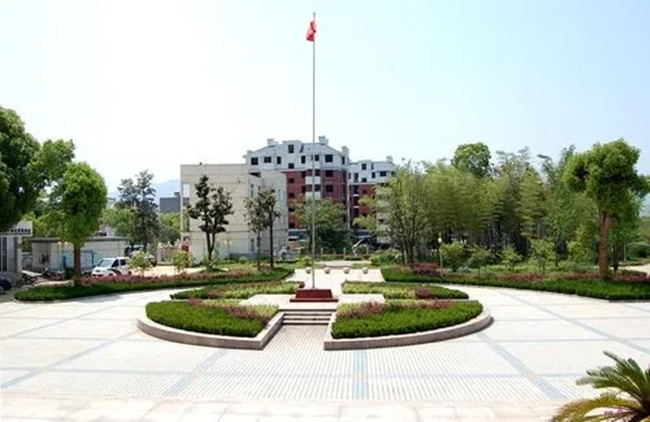 月山鎮(zhèn).webp.jpg