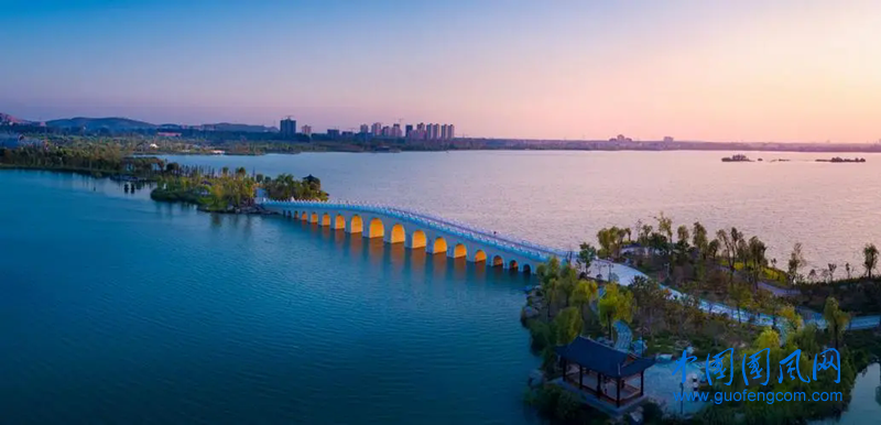 南湖公園.webp.png