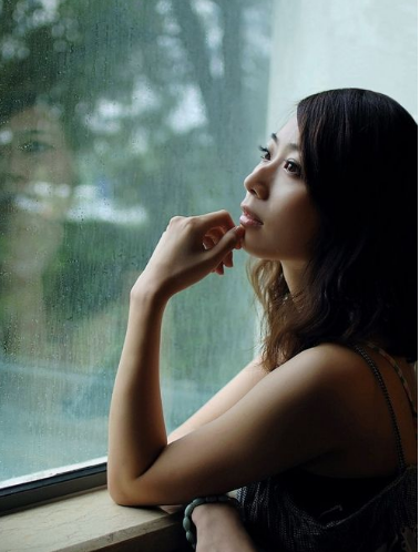 為什么好多的人喜歡靜靜地傾聽雨聲