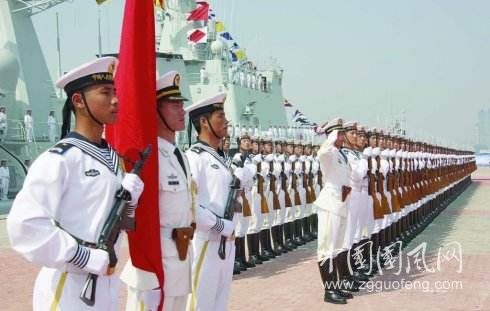 《檢閱中國(guó)海軍》